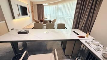 Minibar, in-room safe, alarm clocks