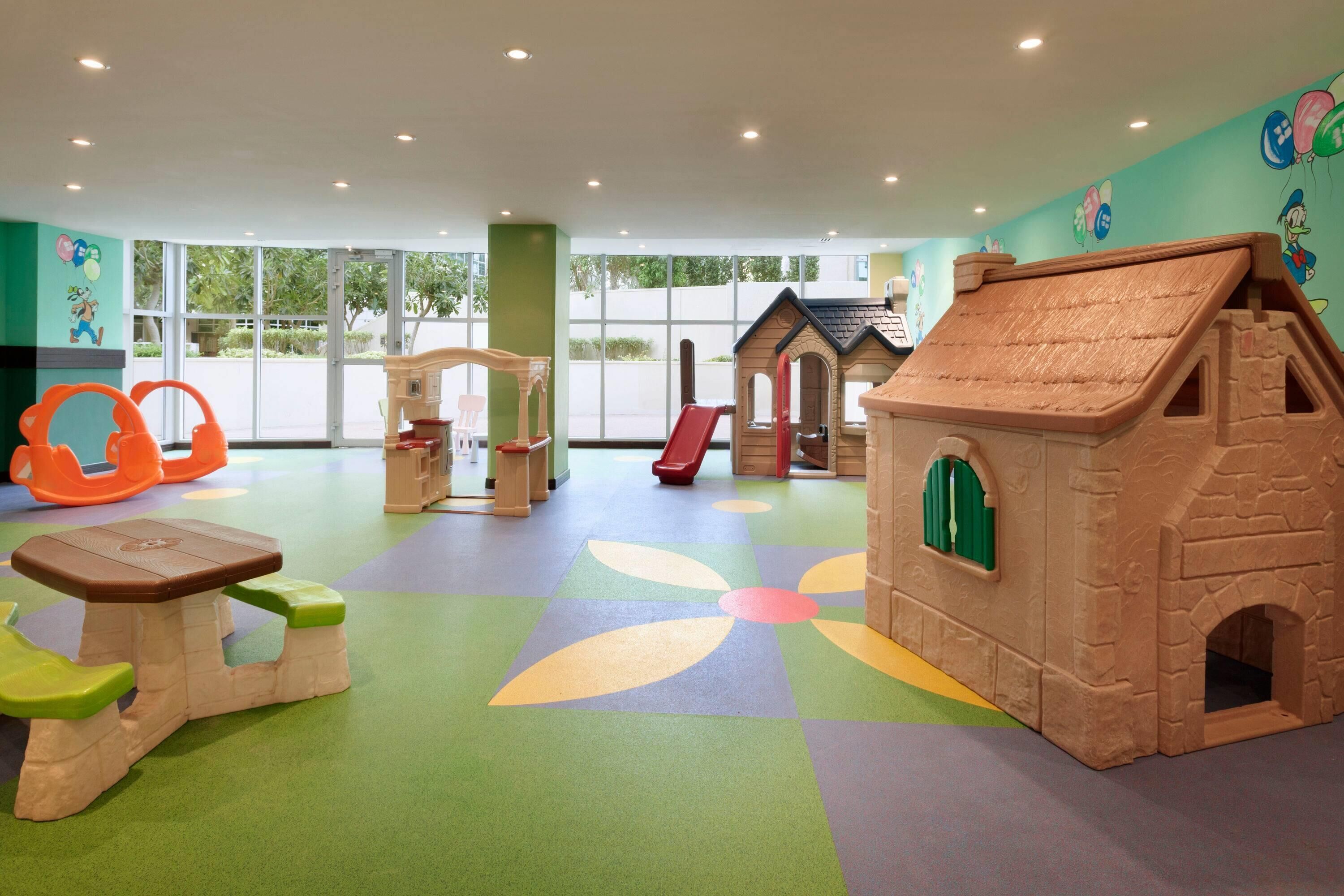 Children’s play area – outdoor