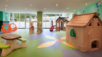 Children’s play area – outdoor