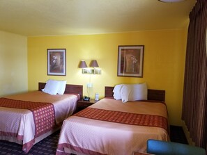Double Room | In-room business center - Motel 7 Rawlins (Rawlins)