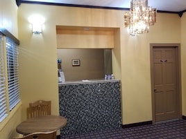 Mostrador de check-in y check-out