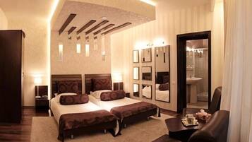 Minibar, in-room safe, desk, iron/ironing board