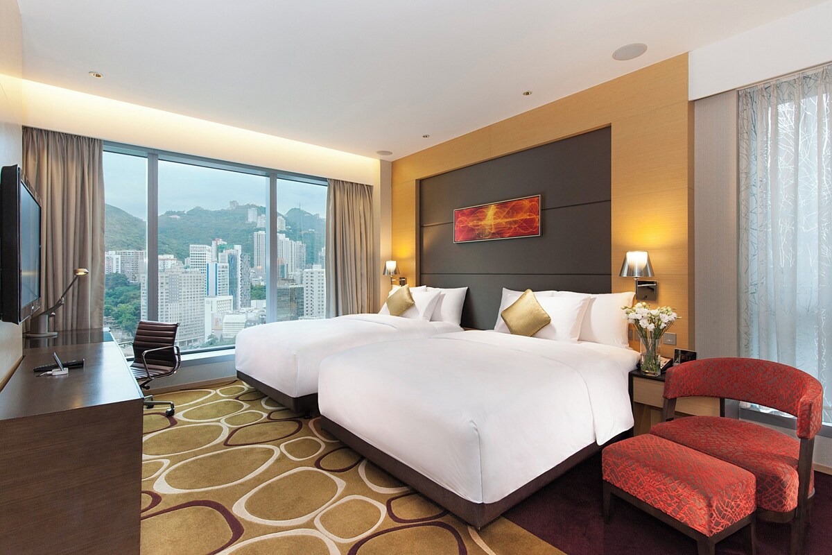 Premium Family Room, 1 King and 1 Single Bed | Premium bedding, down duvets, free minibar items, in-room safe