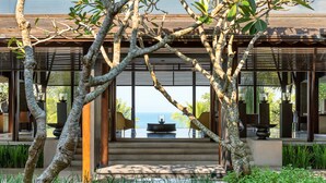 Unclassified image, 2 of 132, button - Soori Bali (Tabanan)