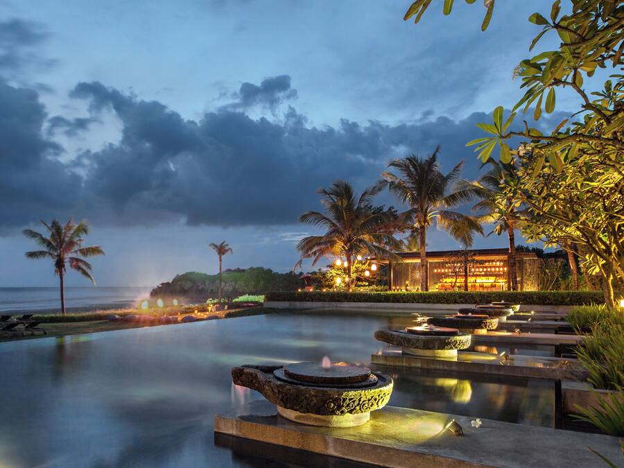 Udendørs pool, åben fra kl. 07.00 til kl. 19.00, gratis hytter