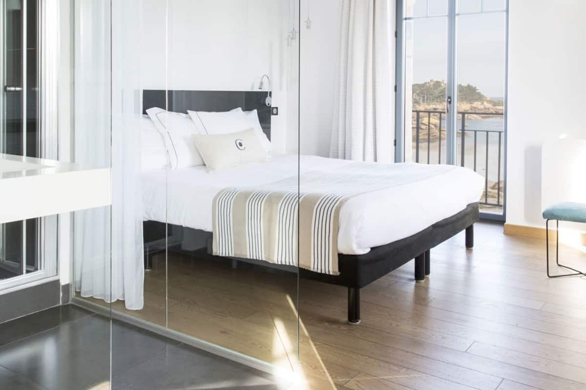 Premium bedding, in-room safe, individually decorated, desk