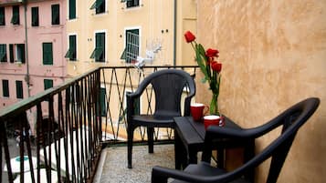 Habitación doble, balcón, vista a la ciudad | Terraza o patio