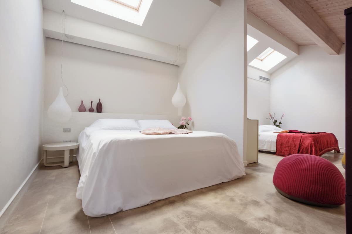 1 bedroom, down duvets, minibar, in-room safe