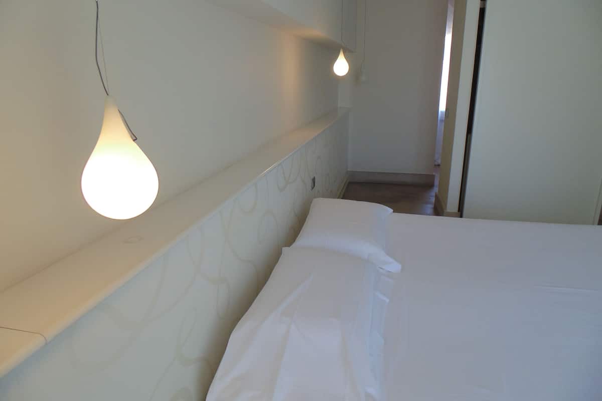 superior double room, balcony | 1 bedroom, down duvets, minibar, in-room safe