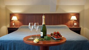Pillow-top beds, minibar, in-room safe, desk - Promenada (Klaipeda)