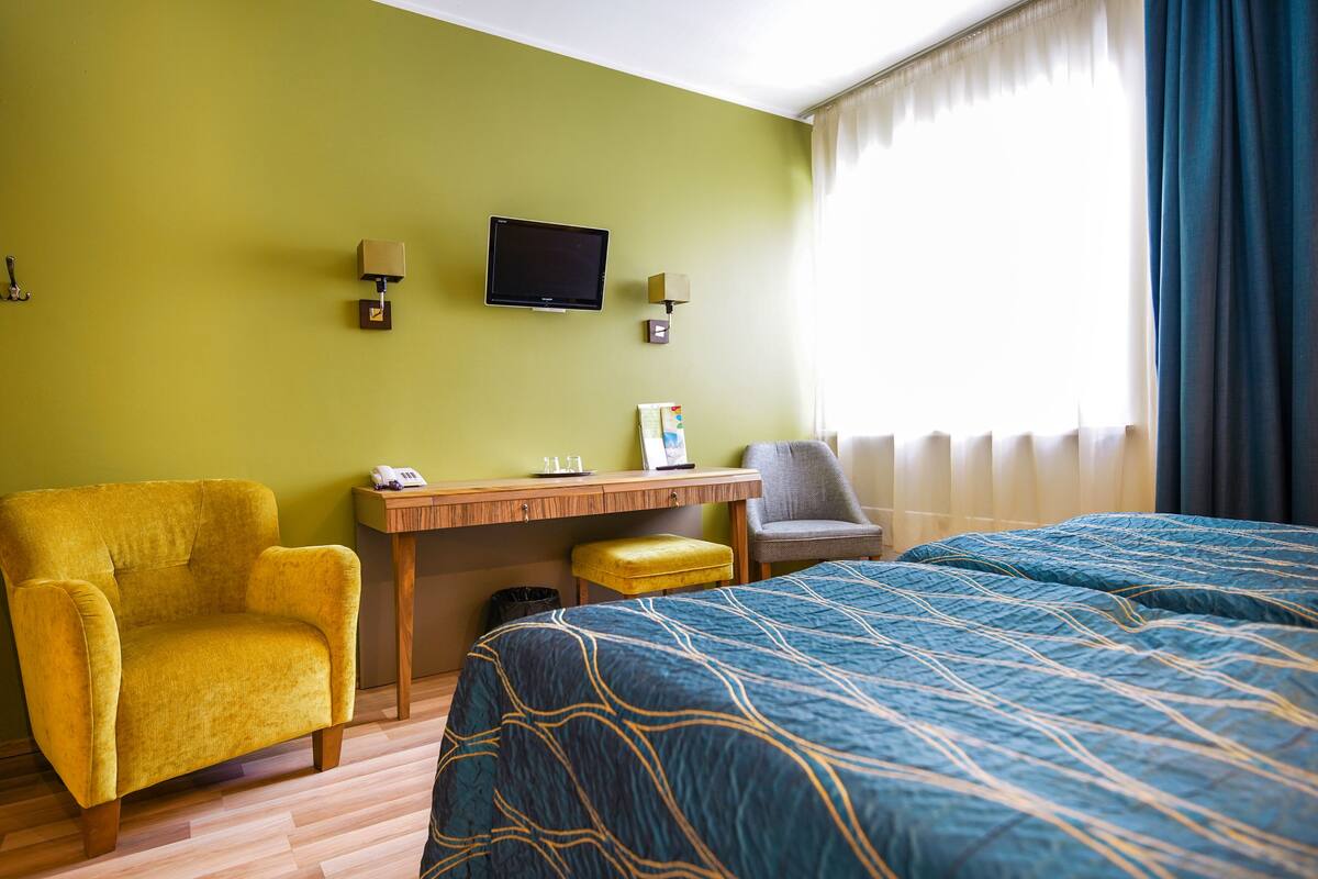 Chambre Standard Double ou avec lits jumeaux (Spa access)