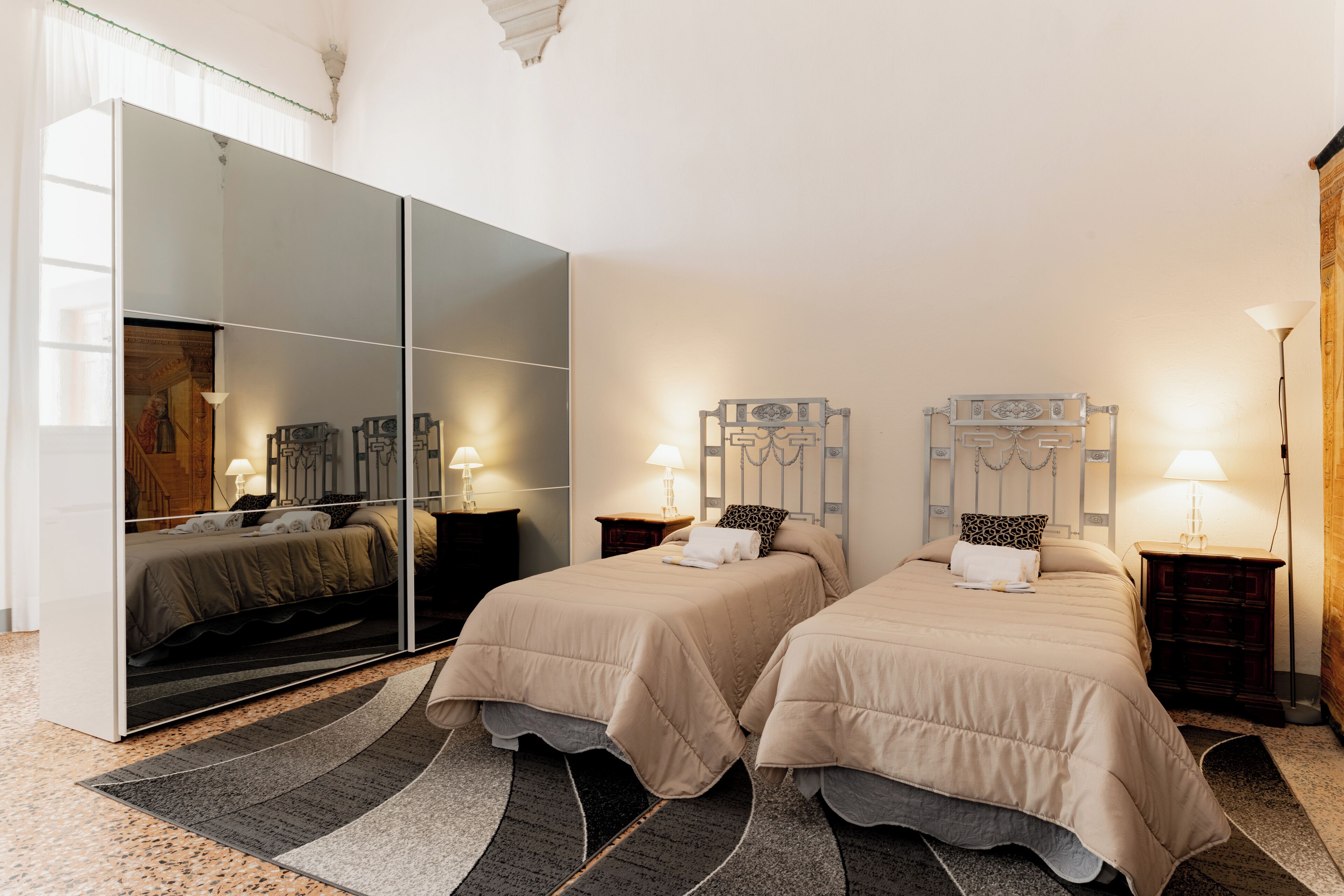 Superior-Apartment, 2 Schlafzimmer, Talblick | 1 Schlafzimmer, hochwertige Bettwaren, Daunenbettdecken, Zimmersafe