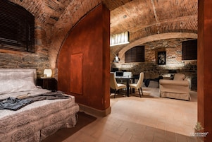 Romantic Apartment, 1 Bedroom, Park View (Villa) | 1 bedroom, premium bedding, down comforters, in-room safe