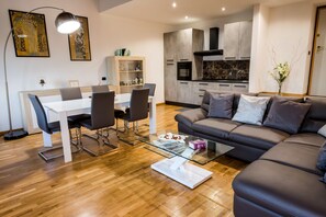 Leilighet – deluxe, 2 soverom, dalutsikt, ved basseng | Utsikt fra rommet