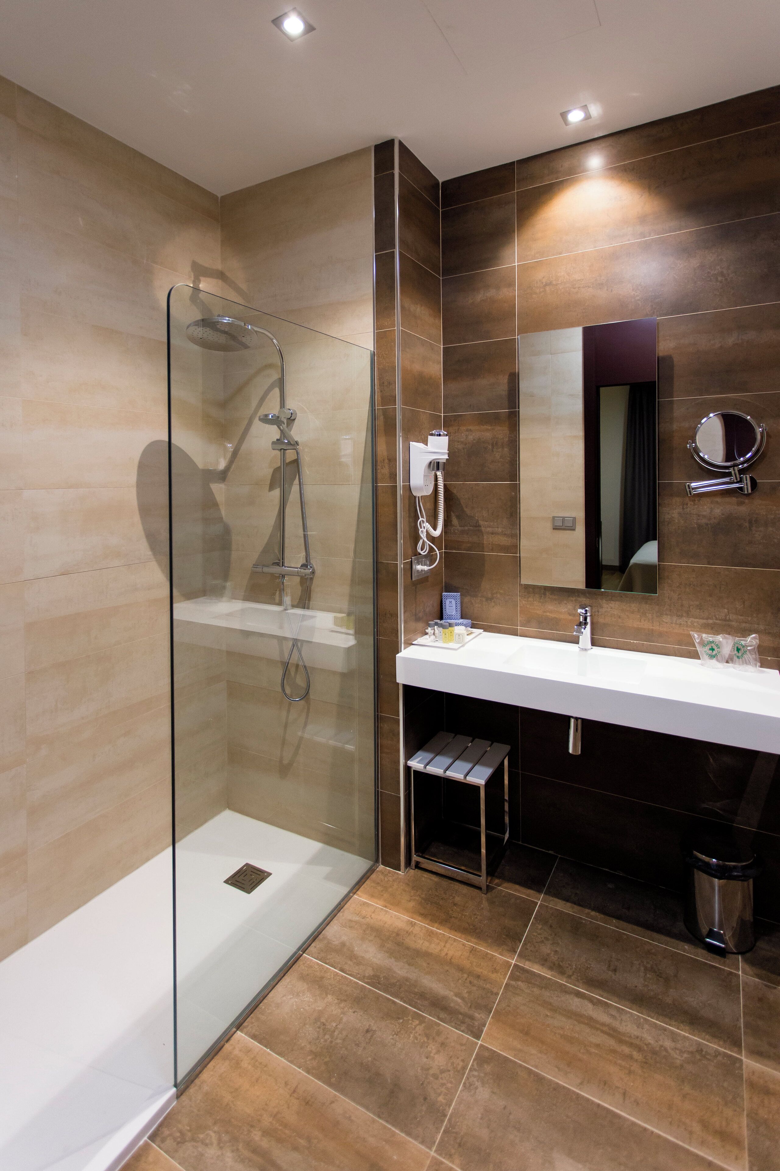 double or twin room | bathroom | deep-soaking bathtub, free toiletries, hair dryer, bidet