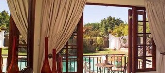 Three Palms Luxury Cottage