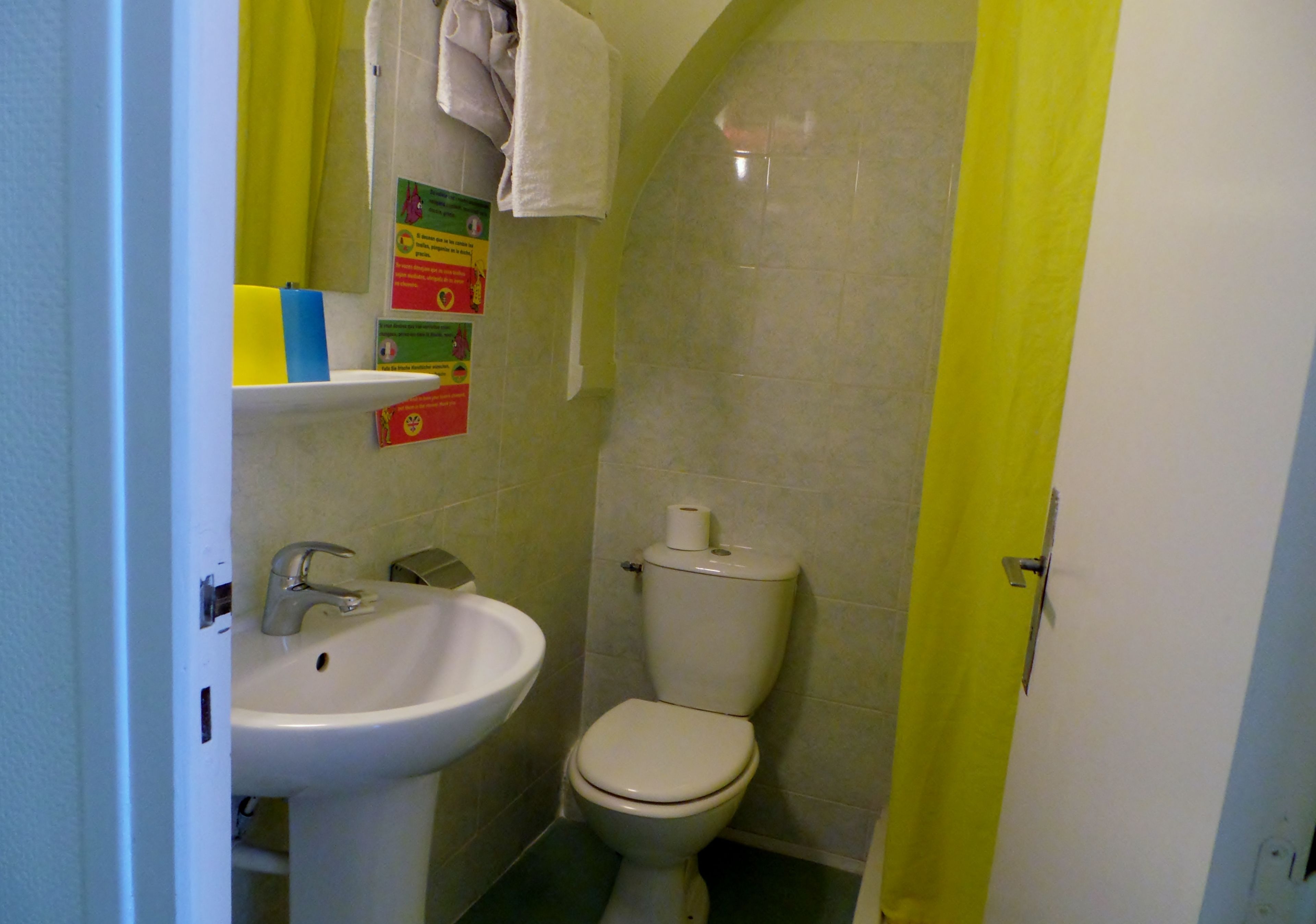 standard double room | bathroom | shower, hair dryer, towels