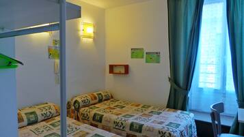 Escritorio, cunas gratuitas y wifi gratis