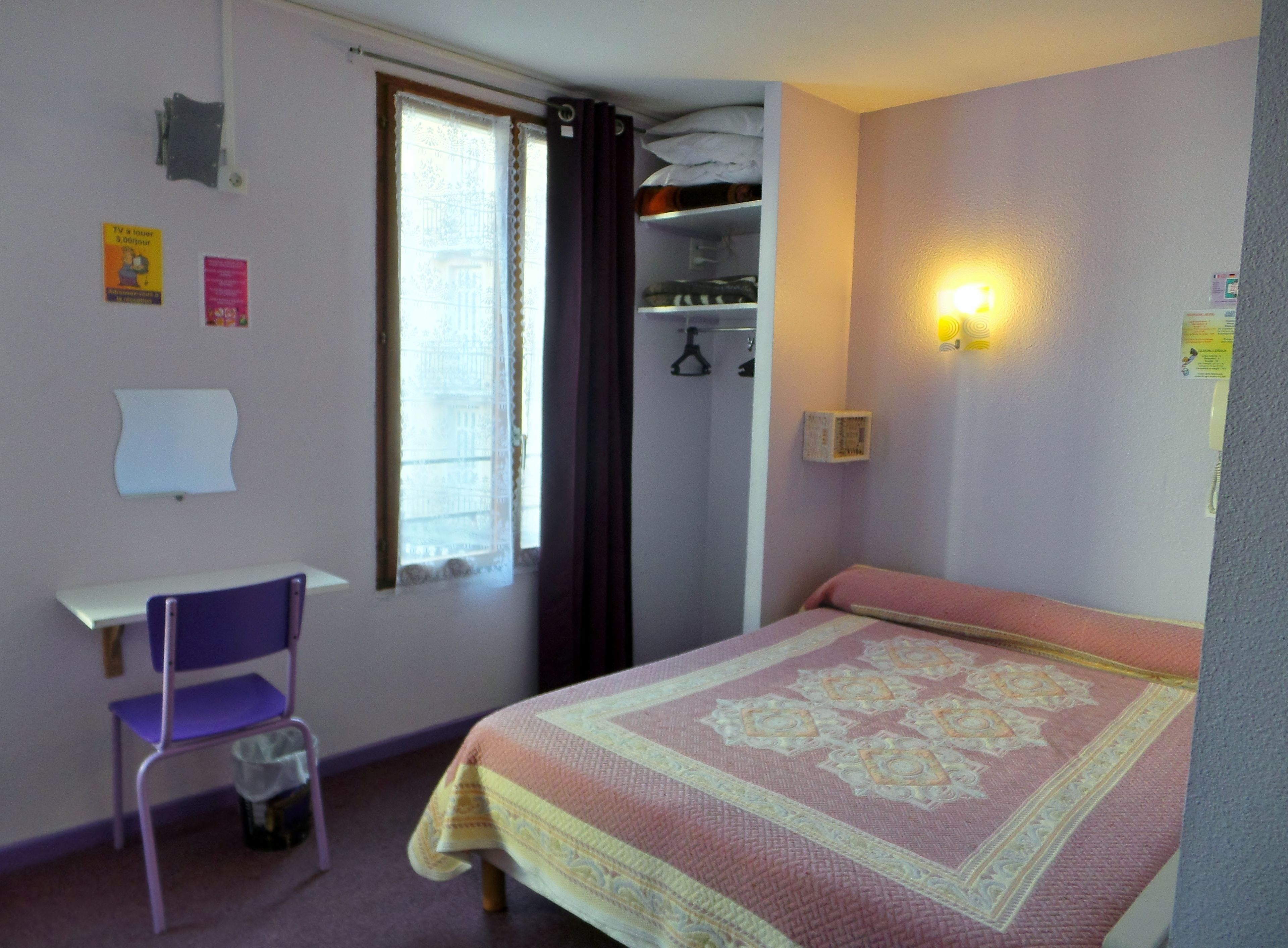 triple room | desk, free cots/infant beds, free wifi