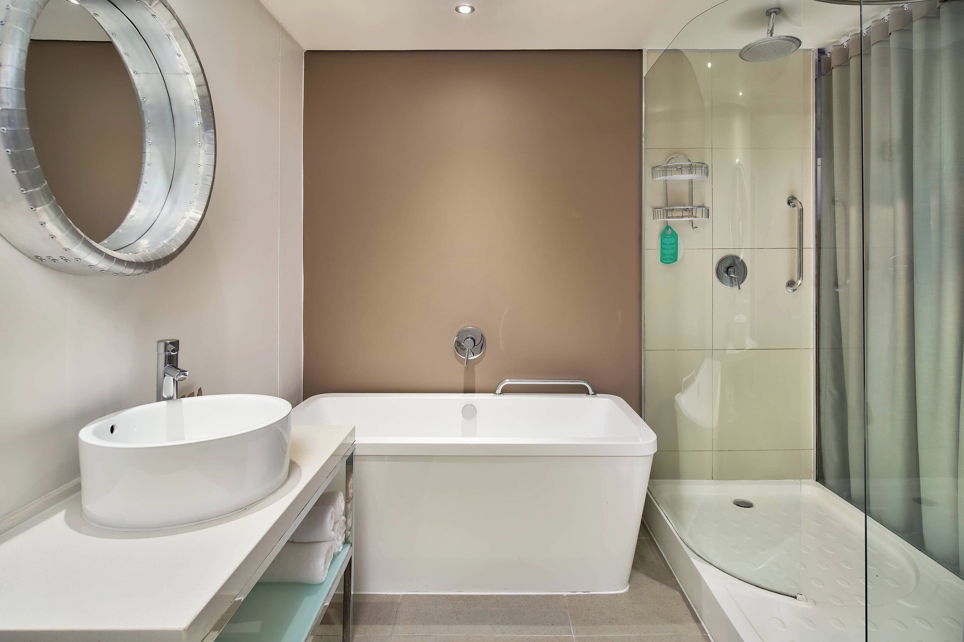 room, 1 king bed, non smoking | bathroom | separate bathtub and shower, free toiletries, hair dryer, towels