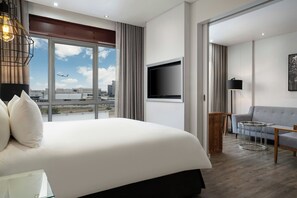 低過敏寢具、羽絨被、Tempur-Pedic 床墊、迷你吧