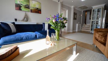 Superior Suite, Ensuite, Sea View (Bath/Shower) | 1 bedroom