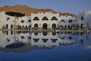 2 outdoor pools, pool umbrellas - Daniela Village Dahab (Dahab)