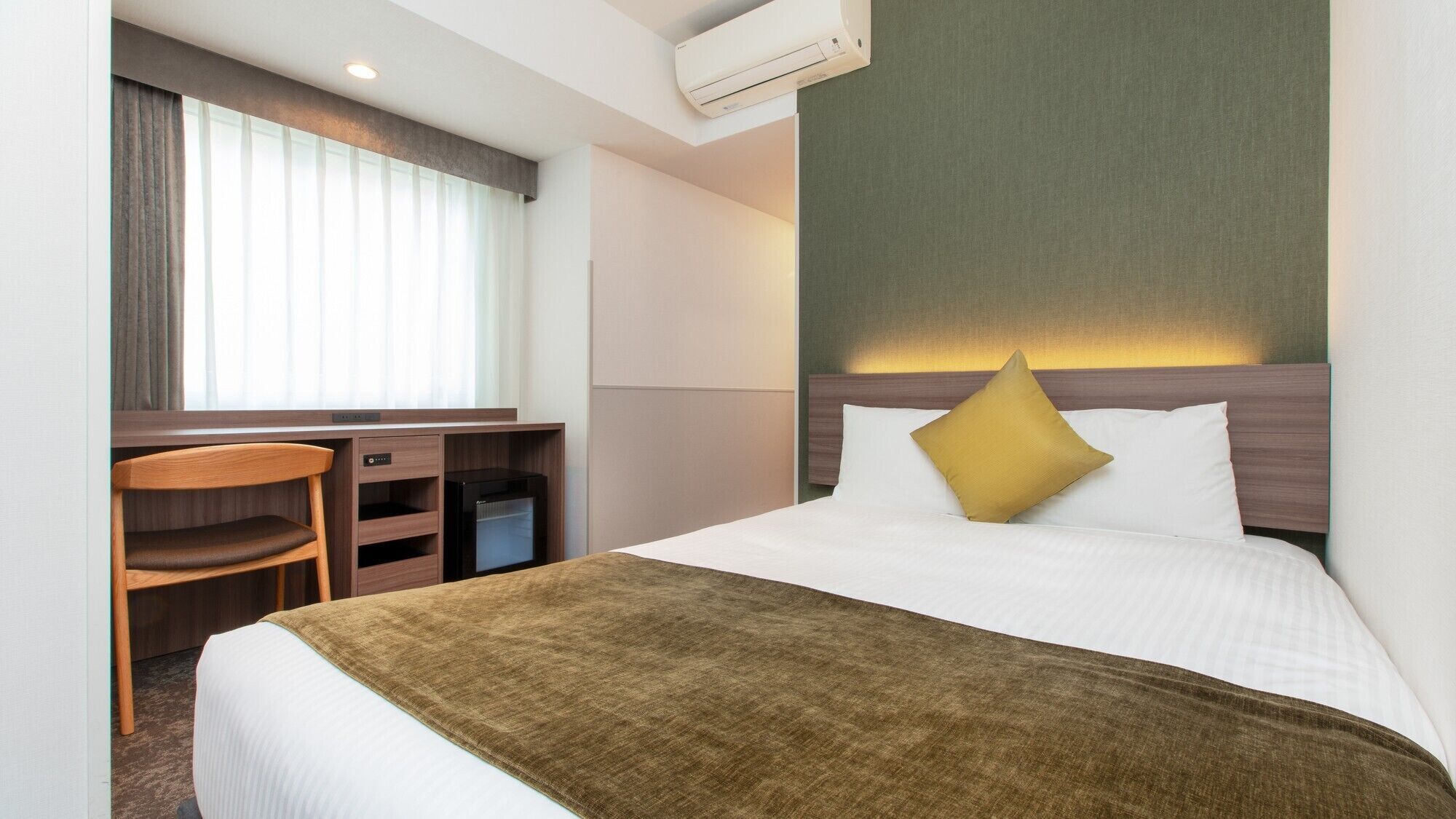 In-room safe, blackout curtains, iron/ironing board, free WiFi