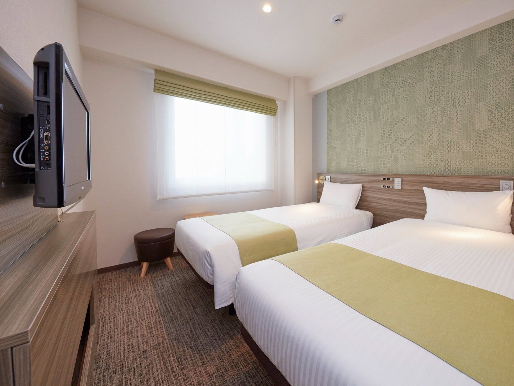 In-room safe, iron/ironing board, free wired Internet, bed sheets