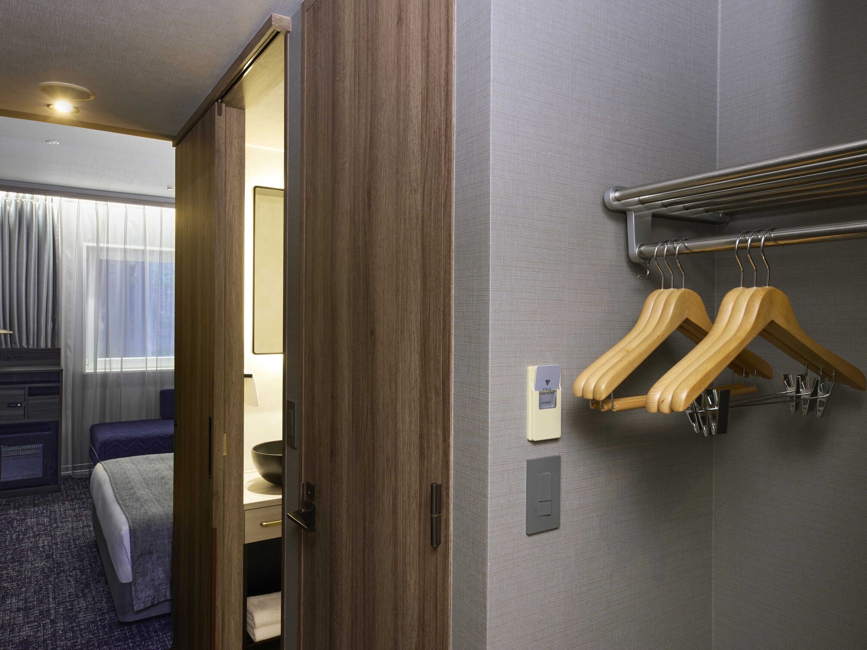 Habitación doble, no fumadores (with Sofa for 3 people (Shower booth)) | Caja fuerte, cortinas opacas, tabla de planchar con plancha