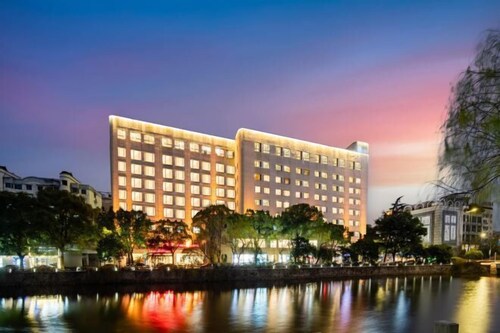 Oriental Hotel