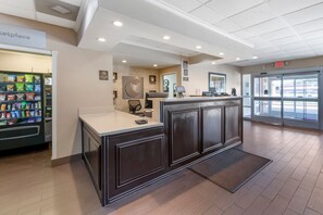 Lobby sitting area - Comfort Inn & Suites Porter near Indiana Dunes (Chesterton)