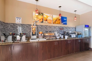 Café da manhã continental grátis todos os dias