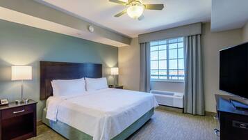 Verdunkelungsvorhänge, Bügeleisen/Bügelbrett, kostenloses WLAN