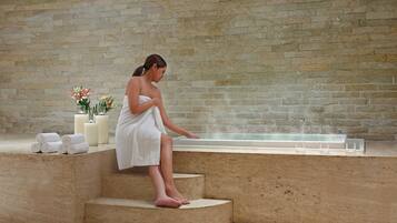 Couples treatment rooms, sauna, hot tub, steam room, body treatments