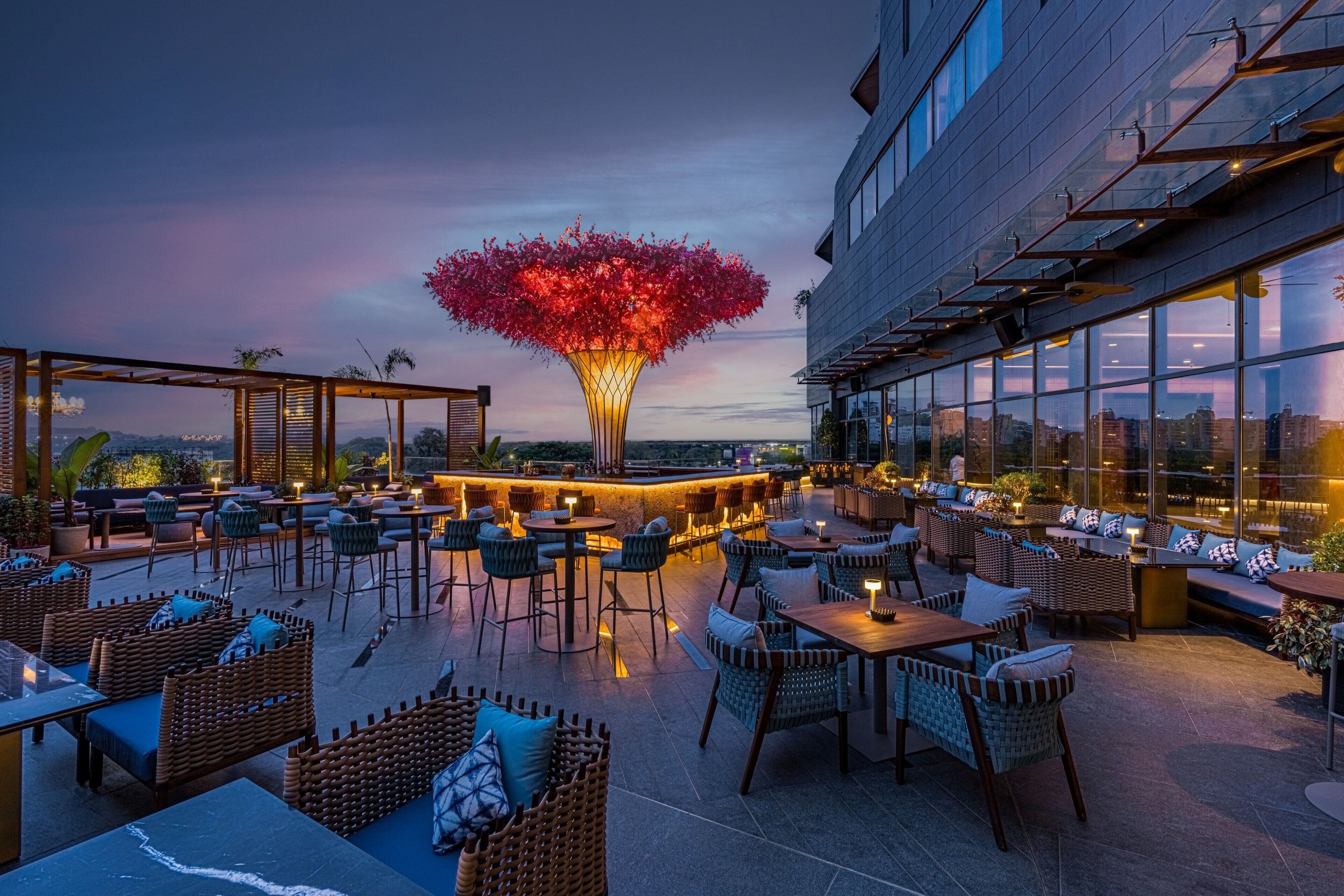 4 間餐廳，供應早餐、午餐和晚餐，亞洲料理