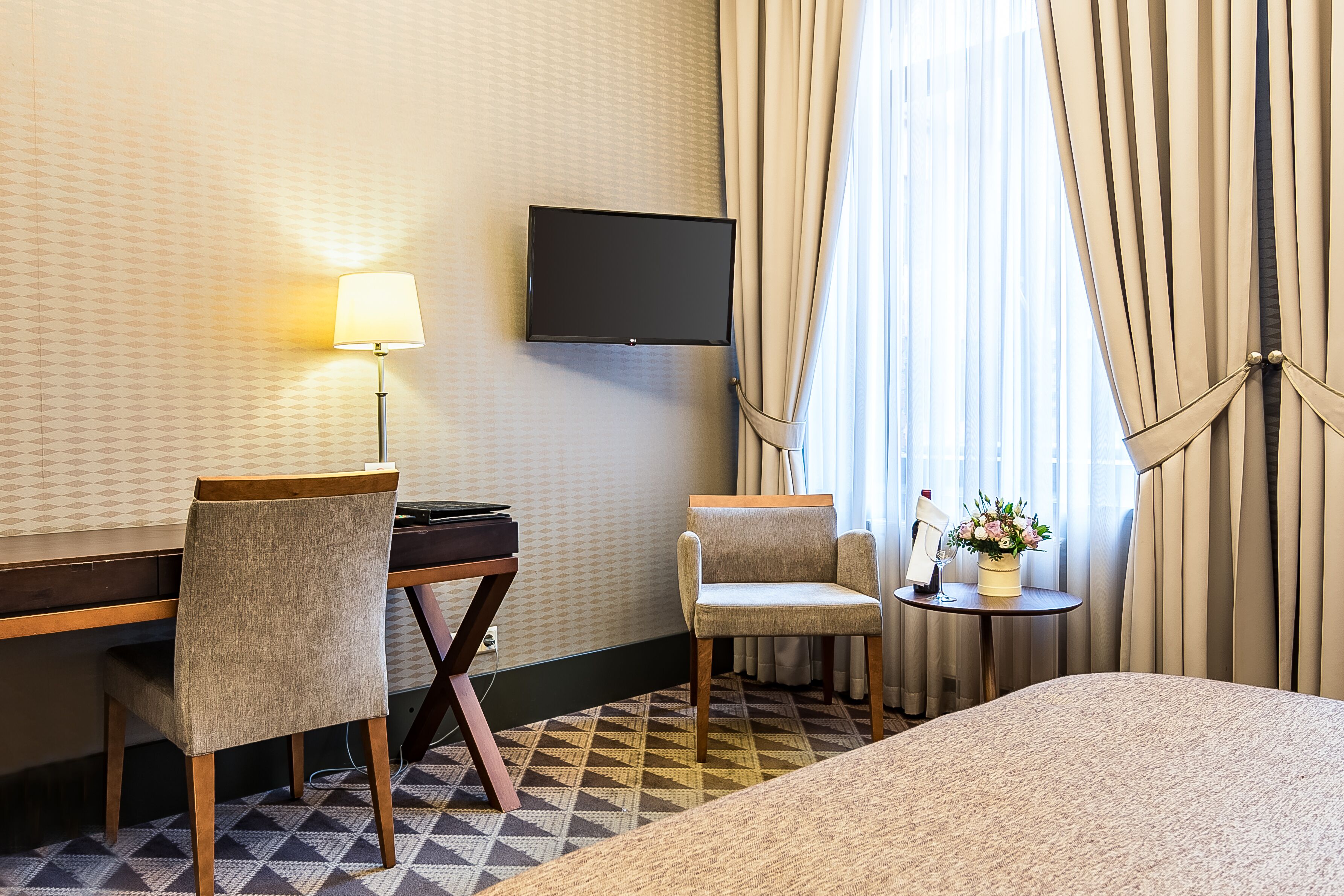 1 bedroom, pillow-top beds, minibar, in-room safe