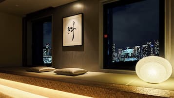 In-room safe, blackout drapes, iron/ironing board, free WiFi