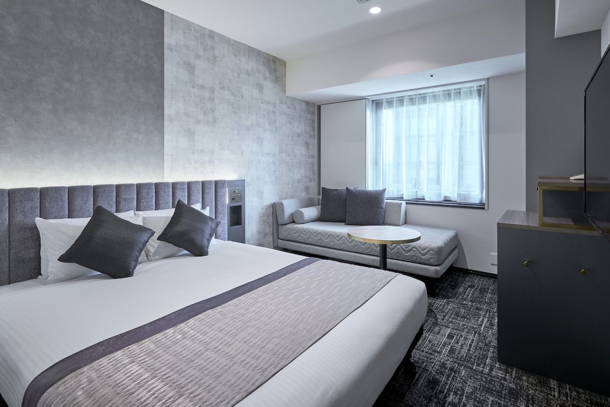 Chambre Supérieure, 1 grand lit, non-fumeur (for 3 people)
