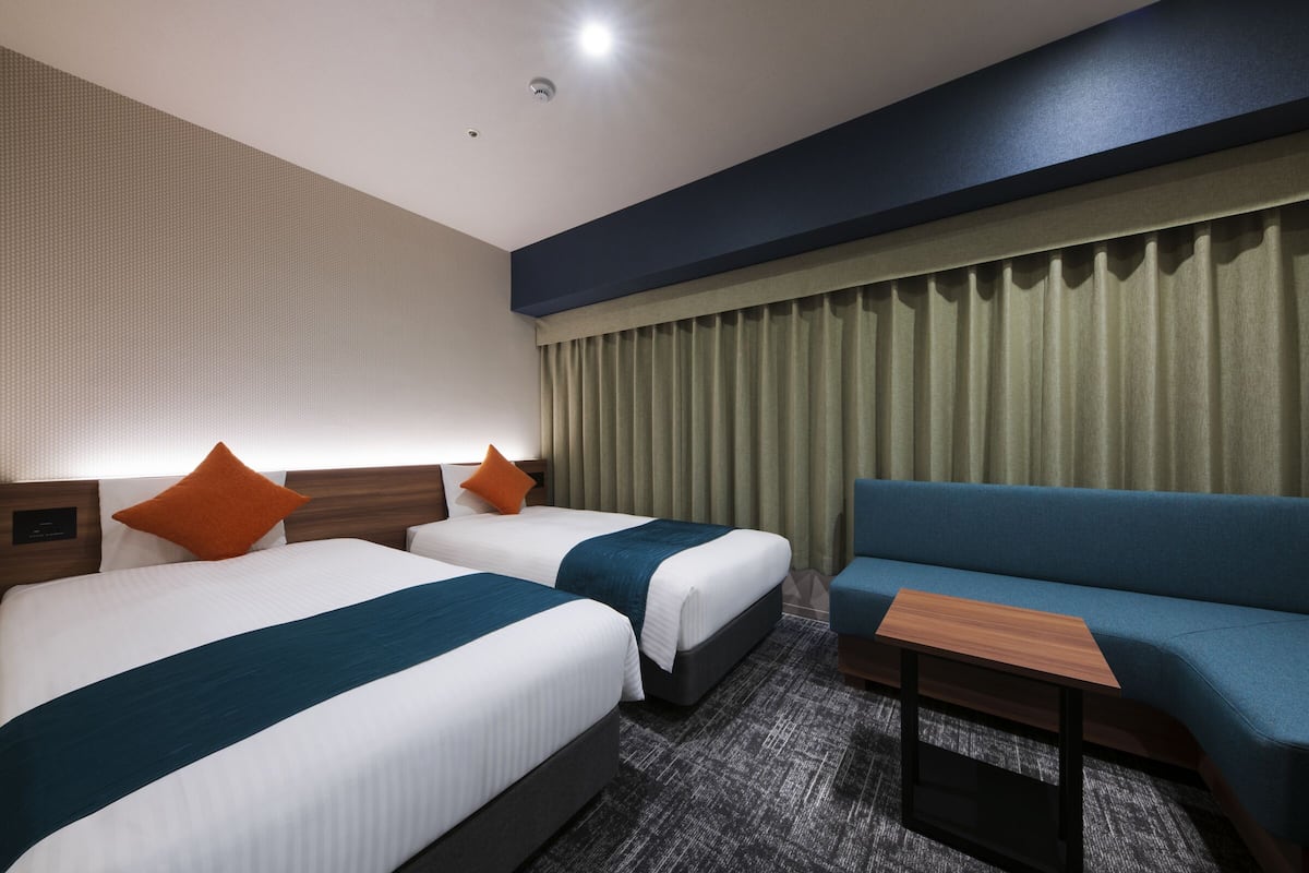 1 bedroom, in-room safe, desk, iron/ironing board