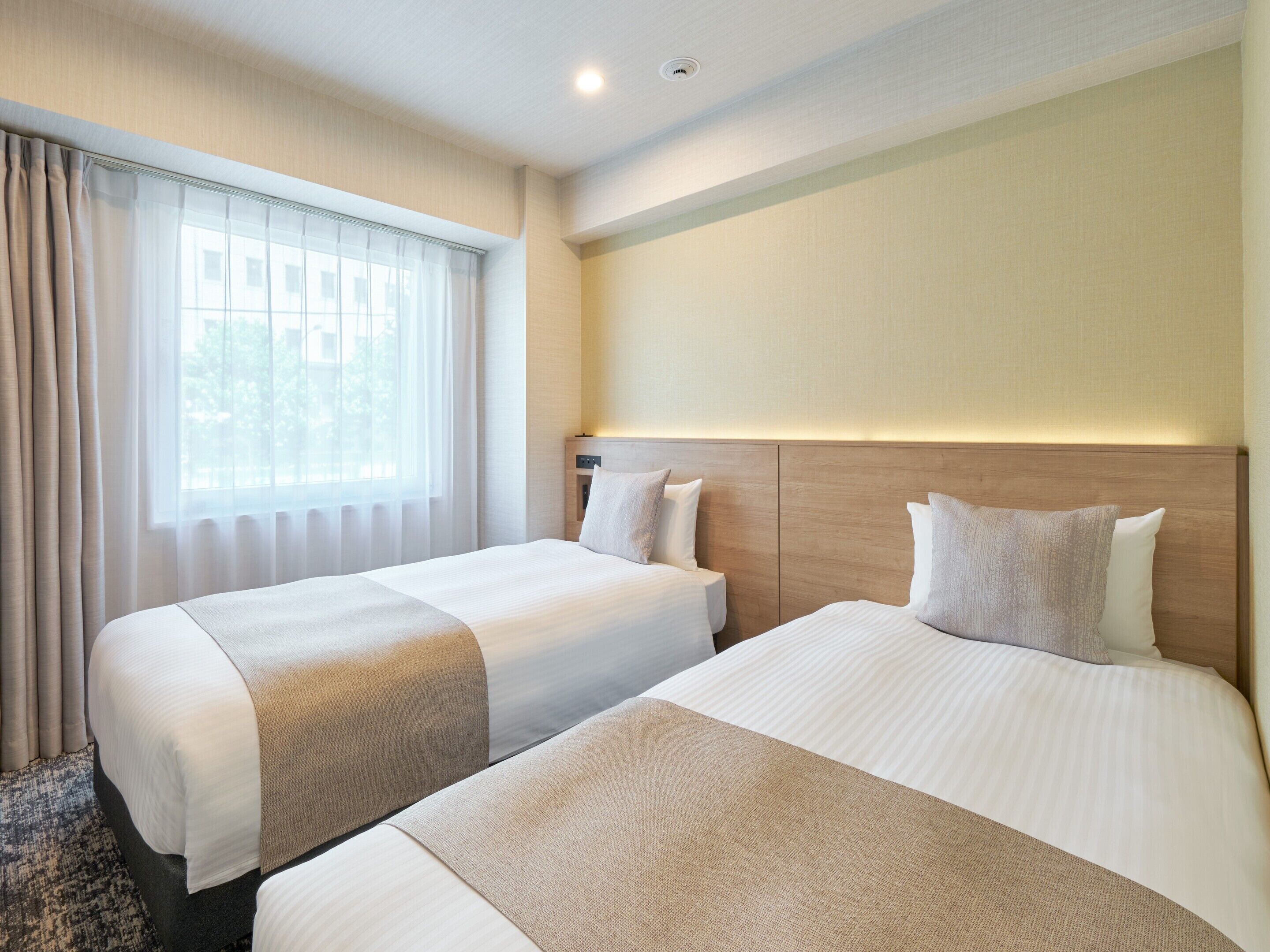 Blackout drapes, iron/ironing board, free WiFi, bed sheets