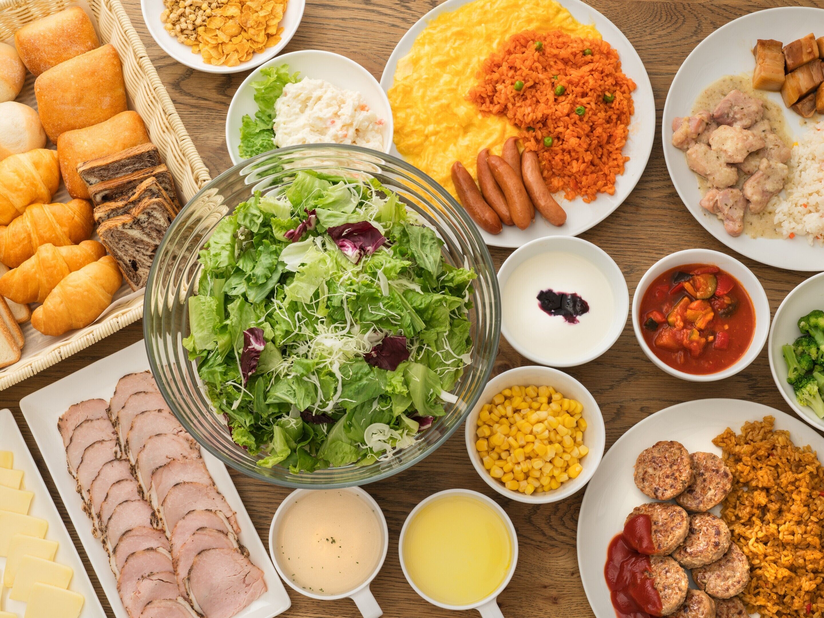 daily buffet breakfast (jpy 1540 per person)