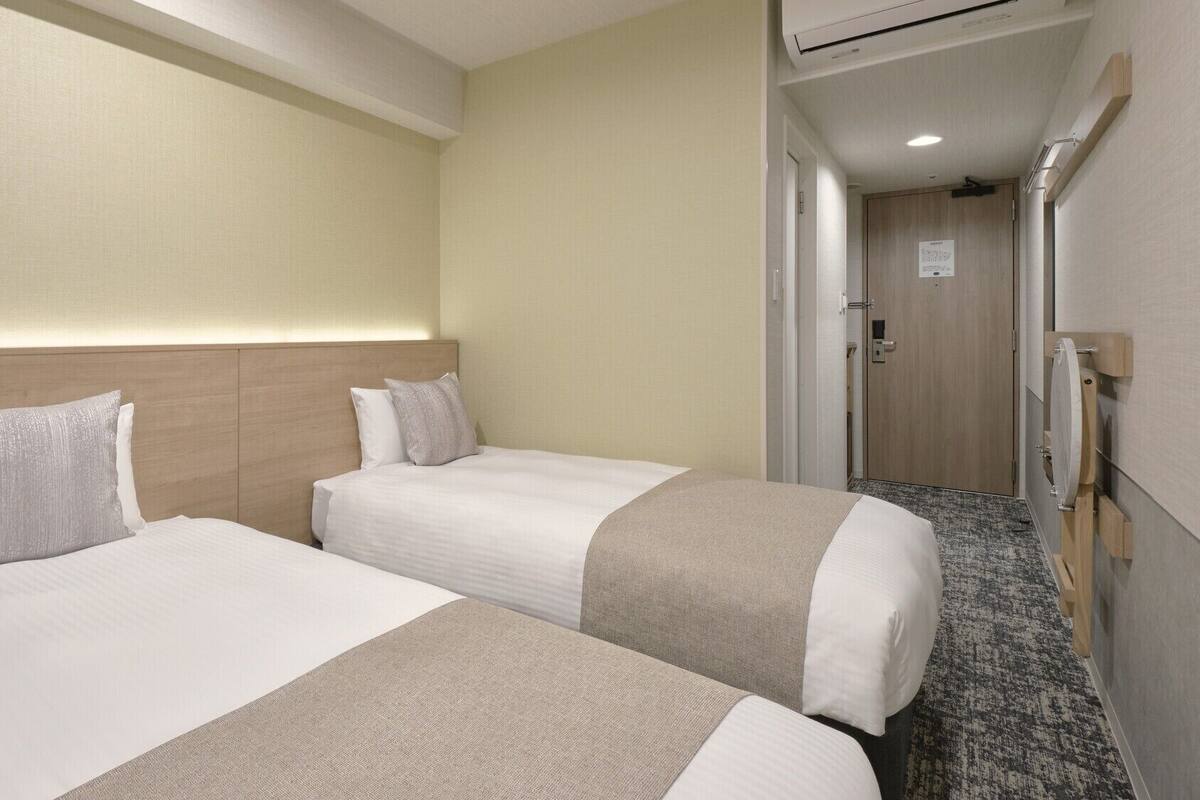 遮光布/窗簾、熨斗/熨衣板、免費無線上網、床單