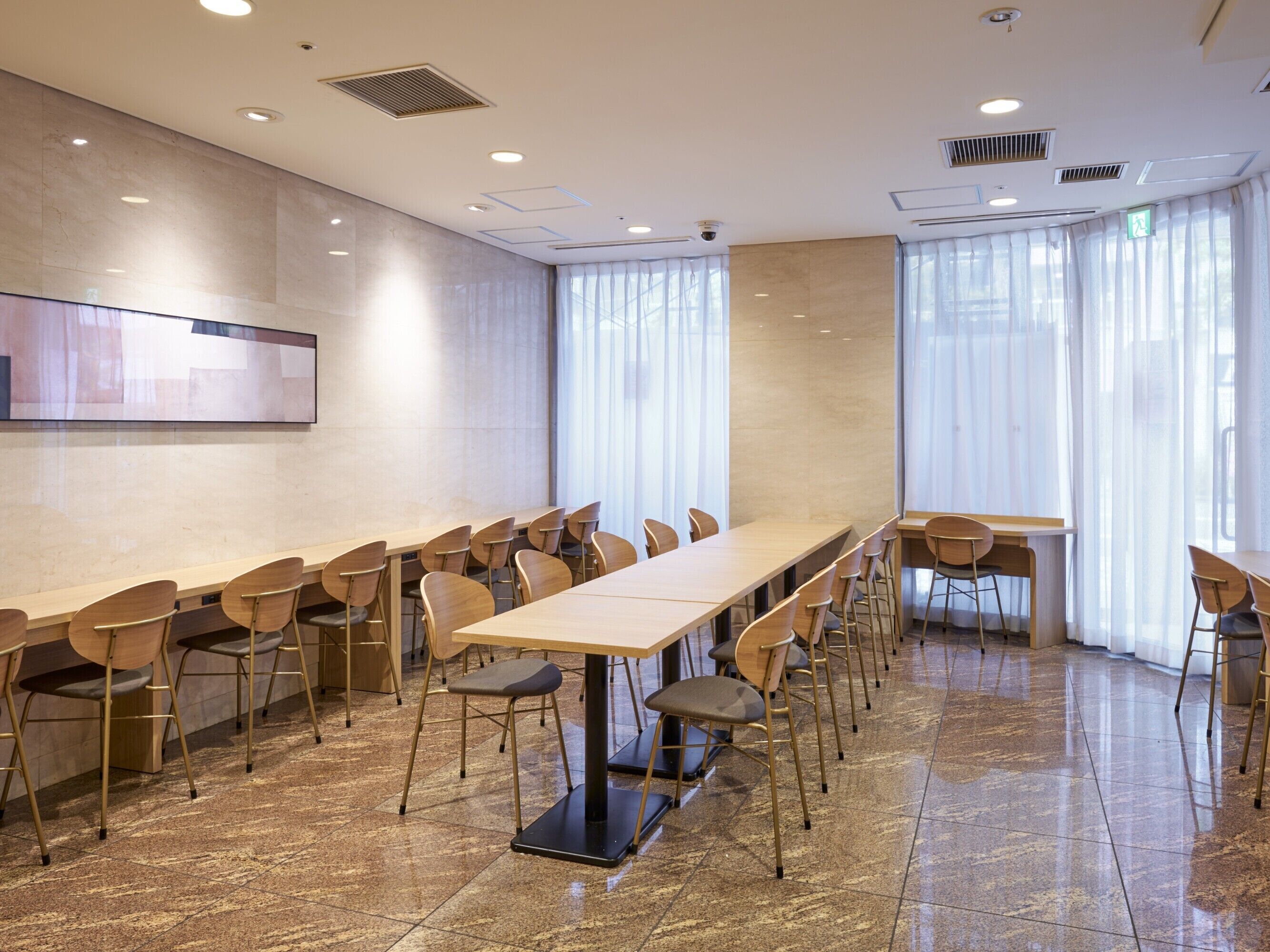 daily buffet breakfast (jpy 1540 per person)