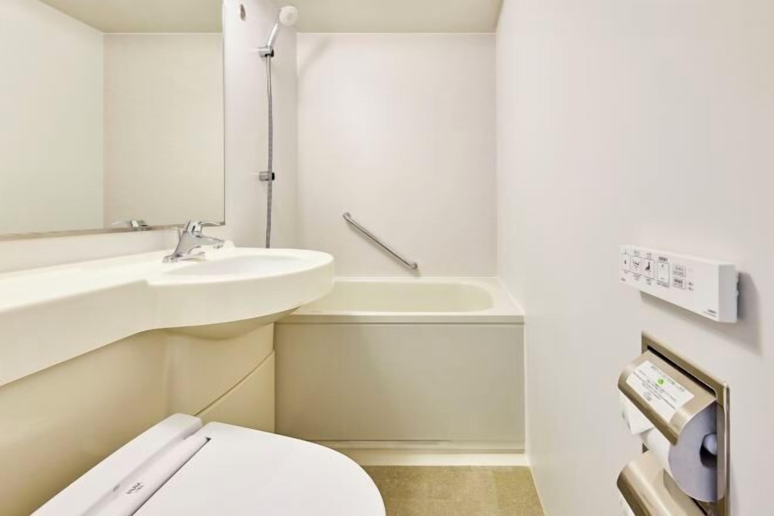 Free toiletries, hair dryer, bidet, towels