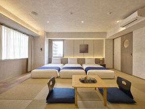 In-room safe, iron/ironing board, free WiFi, bed sheets - Village Kyoto (Kyoto)