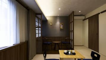 In-room safe, iron/ironing board, free WiFi, bed sheets