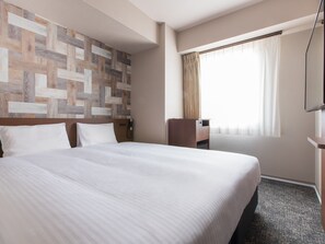 Habitación, para no fumadores (King, Hollywood Twin Style) | Caja de seguridad en la habitación y cortinas blackout 