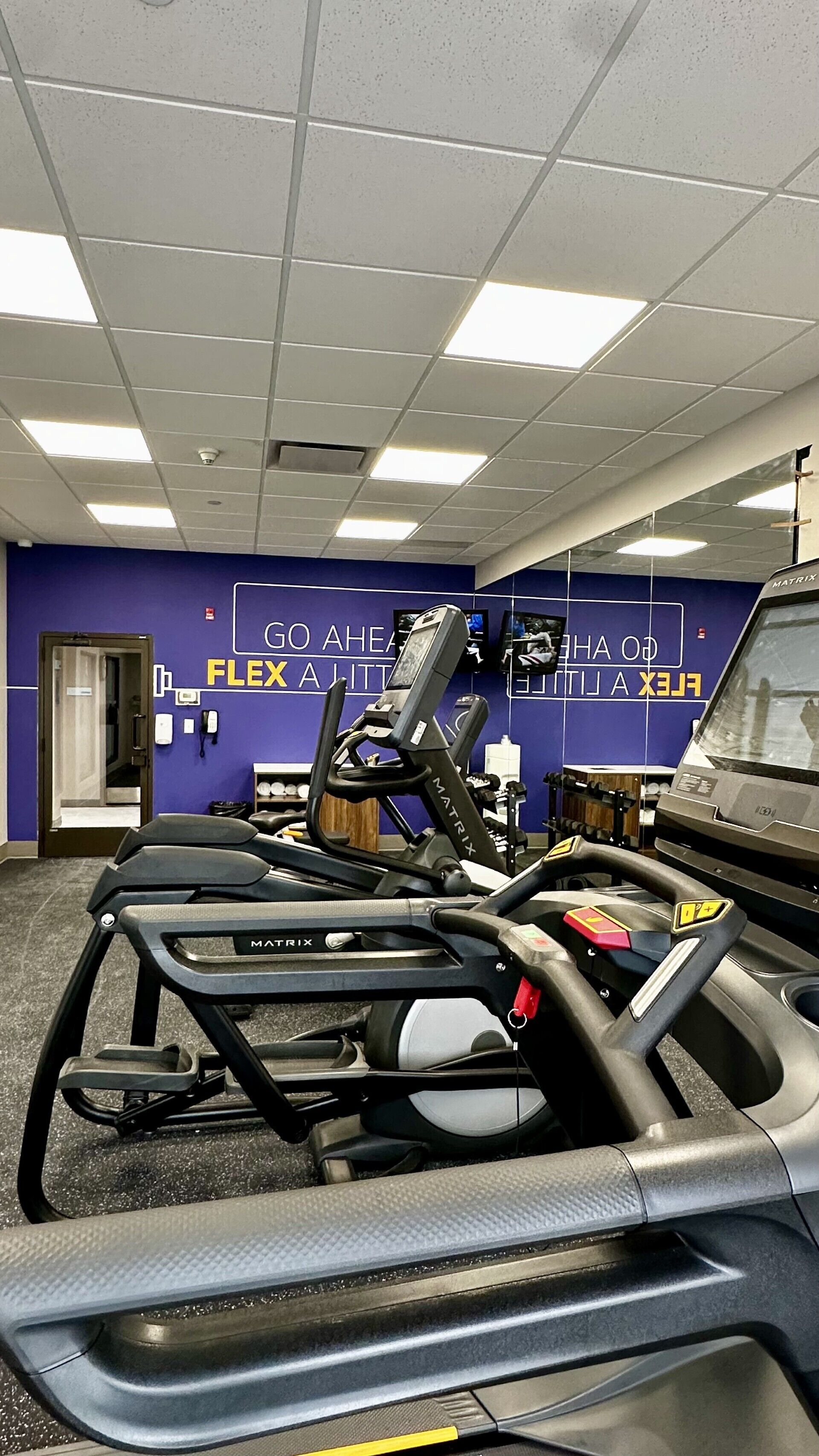 Photo - Holiday Inn Express & Suites Ottawa West - Nepean by IHG