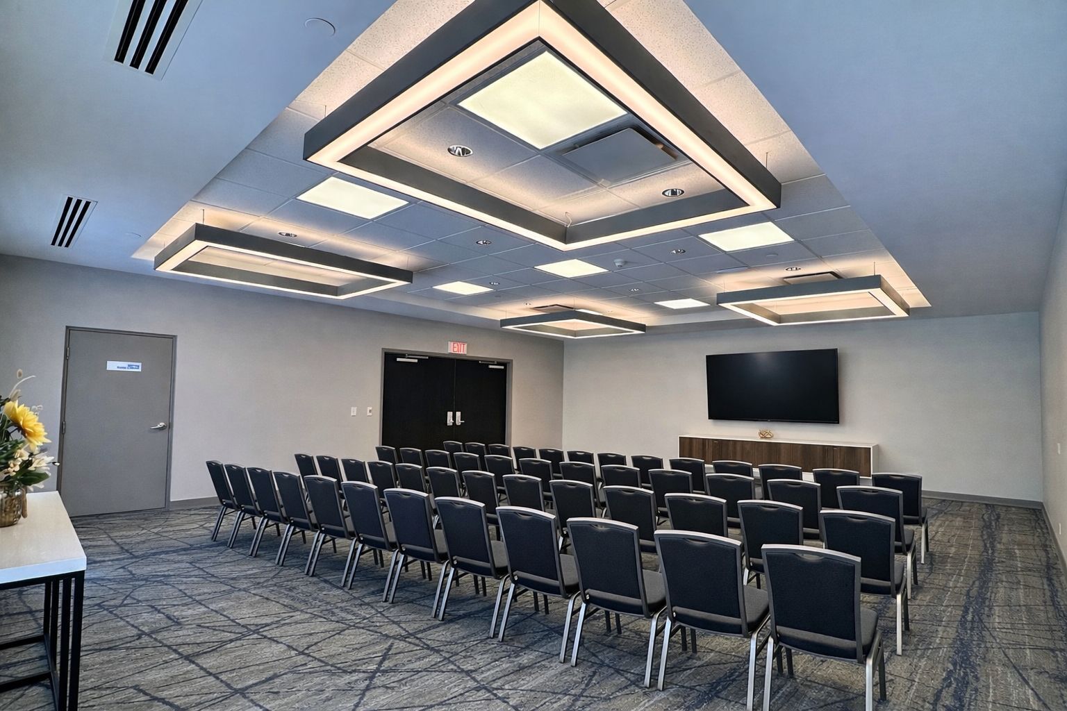 Photo - Holiday Inn Express & Suites Ottawa West - Nepean by IHG